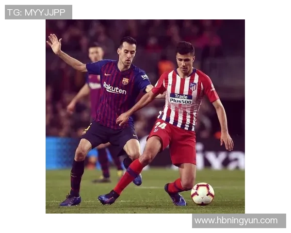 足球明星与路人亲密互动趣味视频展现真实一面引发热议 足球明星与路人亲密互动趣味视频展现真实一面引发热议